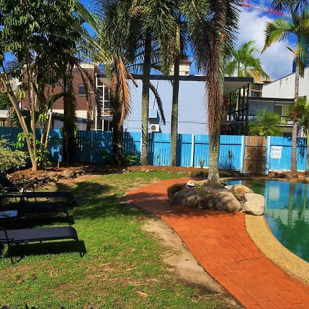 بيت شباب Reef Backpackers كيرنز المظهر الخارجي الصورة